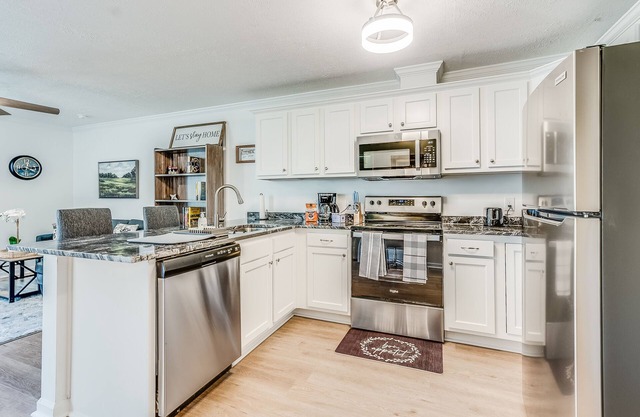 Pooler Retreat - 2Bedroom - 1 Bathroom