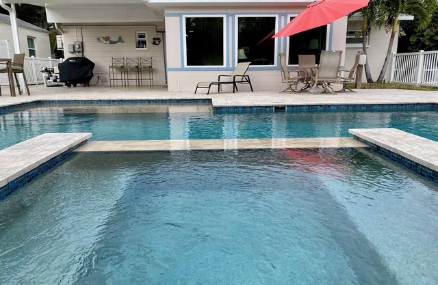 Poolside Paradise in Sunny St. Pete!