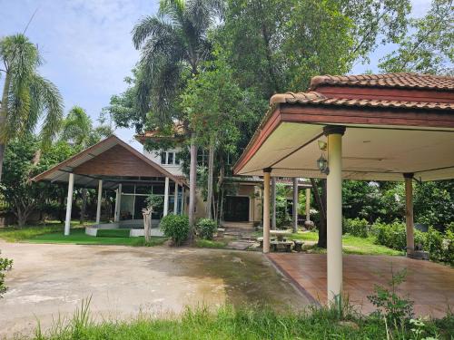 Poolvilla Armthong Home