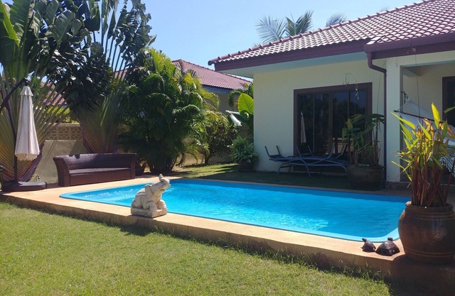 Poolvilla Rawai, Naiharn with beautiful garden ideal for 4 persons max 8
