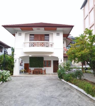Poon house Nimman