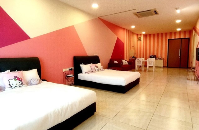 PoP Kitty Octagon Ipoh Homestay