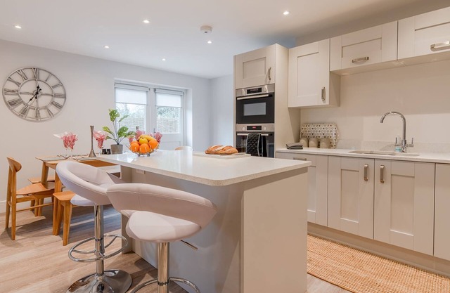 Poplar House - sleeps 8 guests in 4 bedrooms
