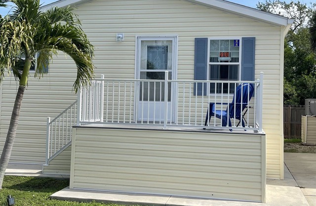 Popular Indian Creek RV Resort 2 bed / 2 bath