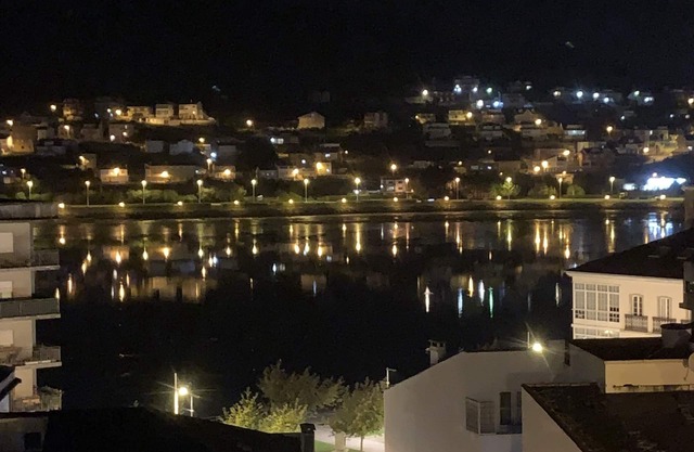 Porta Da Vila apartment historic center with views of the estuary