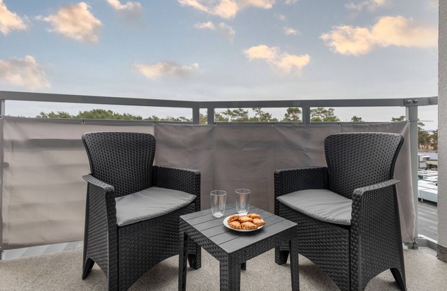 Porta Mare 318 | Studio with balcony and parking