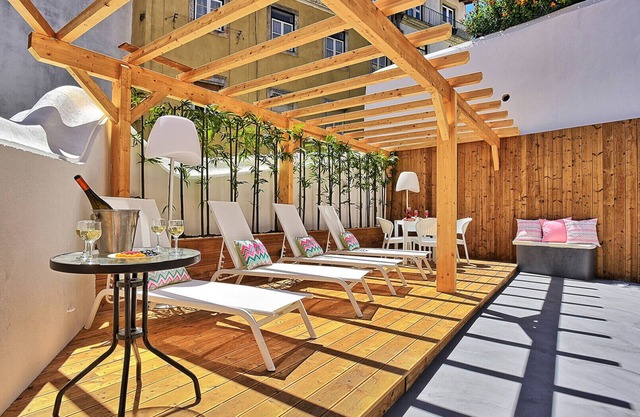 Portas do Sol Terrace –pure charm in Alfama (A/C)