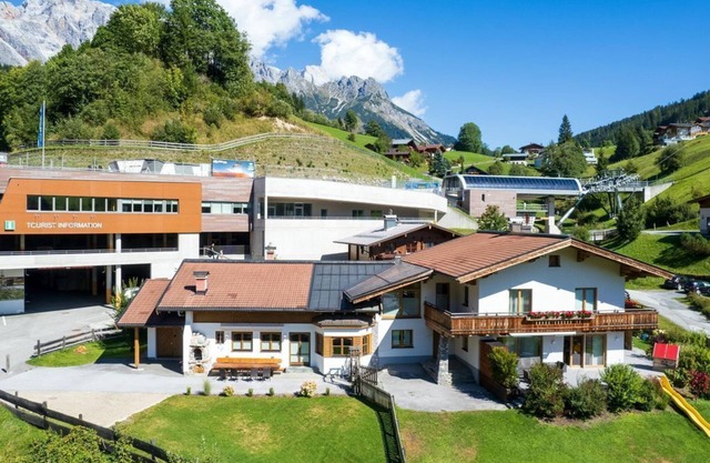 Portis Ferienhaus - Ferienhaus/4 Schlafräume/2 Bäder mit Dusche und WC