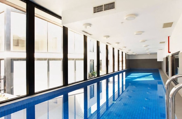 Portside Bliss Your Urban Escape in Melbourne