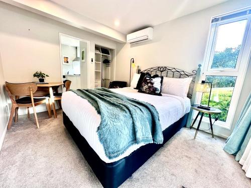 Portside Escape - Hotel Quality Linen