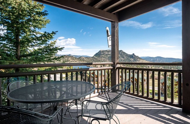 Powell Peak 104 - 1 Br Condo with Fireplace - Marys Lake and Mountain Views