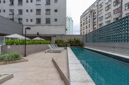Prédio completo com piscina perto de estação de metrô no Centro de São Paulo - Setin Downtown Praca da Sé