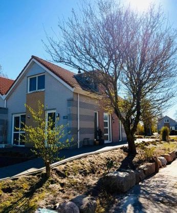 Prachtige vakantievilla aan IJsselmeer Makkum