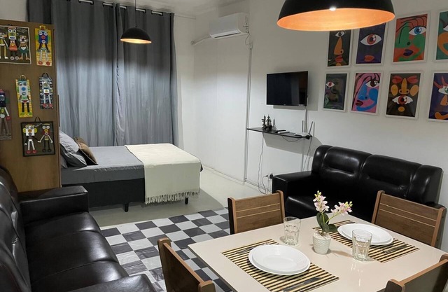 Practical and functional apartment in the center of RJ. Easy access to tourist attractions.