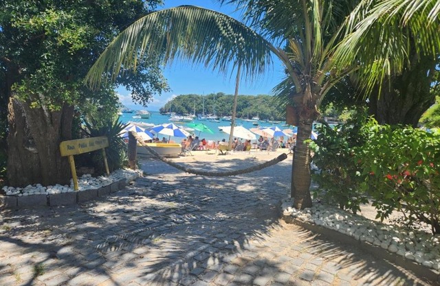 Praia dos Ossos Guest House - Búzios com pé na areia