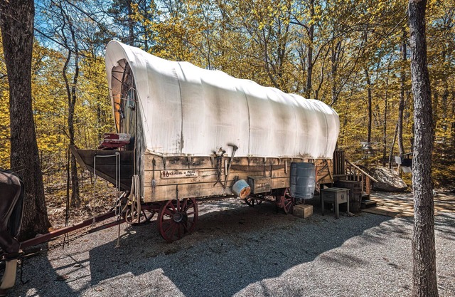 Prairie Palace Covered Wagon at Fox Pass Cabins with Private Hot Tub!