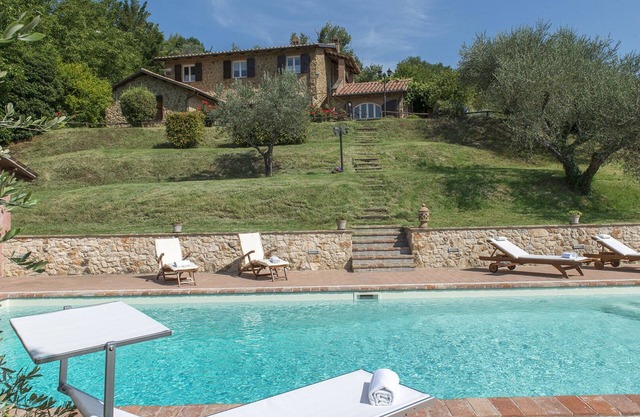 Pratoline 8, Emma Villas
