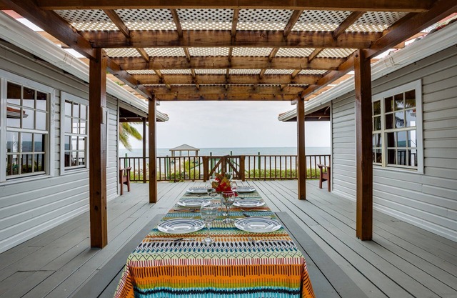 Praya-Beachfront-Family Vacation-Stunning Views