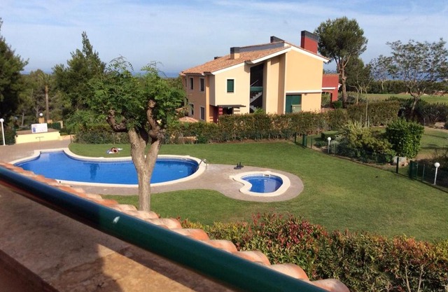 Preciosa Casa Con Piscina En Bonmont