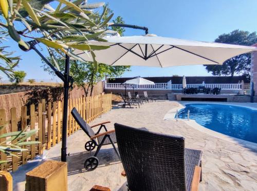 Preciosa villa para grupos grandes con piscina y BBQ