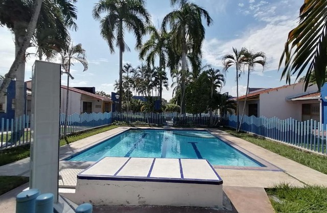 Precioso alojamiento con 6 piscinas en conjunto cerrado