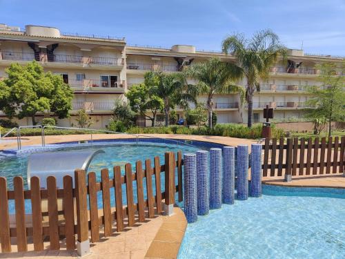 Precioso Atico terraza solarium cocina de verano y piscina cerca de las playas