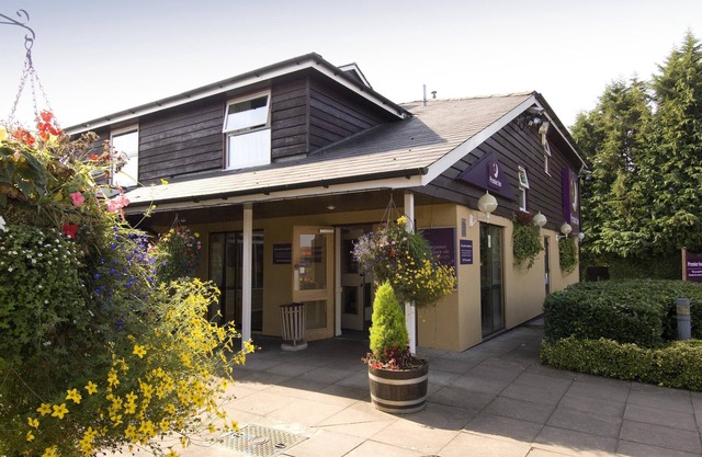 Premier Inn Cheltenham North West