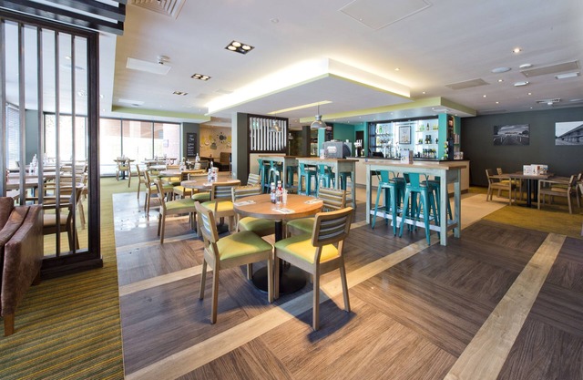 Premier Inn Newbury TC - London Road