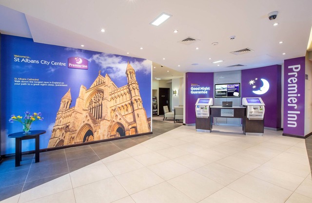 Premier Inn St Albans City Centre