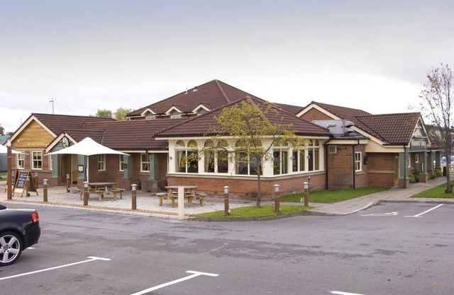 Premier Inn Warrington - A49/M62 J9