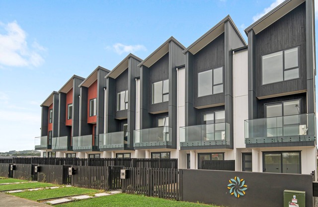 Premier Parkview 3-Bedroom House with Garage Unit 43