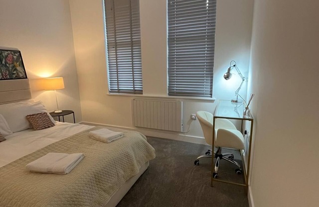 Premium apartment close to the beach, Turner contemporary and dreamland Pets ok.