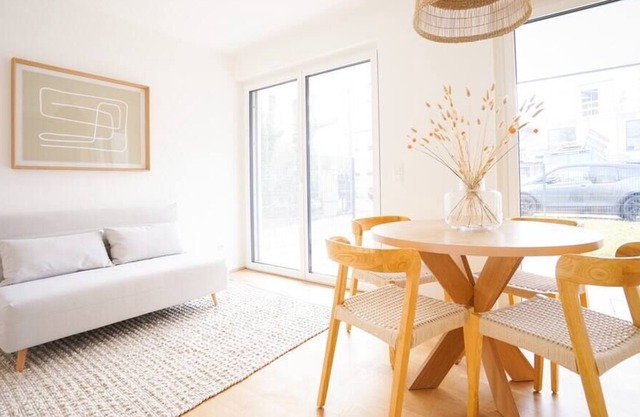 Premium Apartment w/ Garden