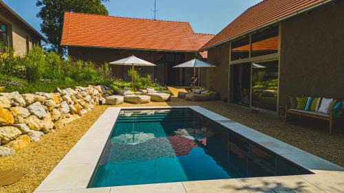 Premium Gardenguesthouse Mlinar with Pool & Sauna