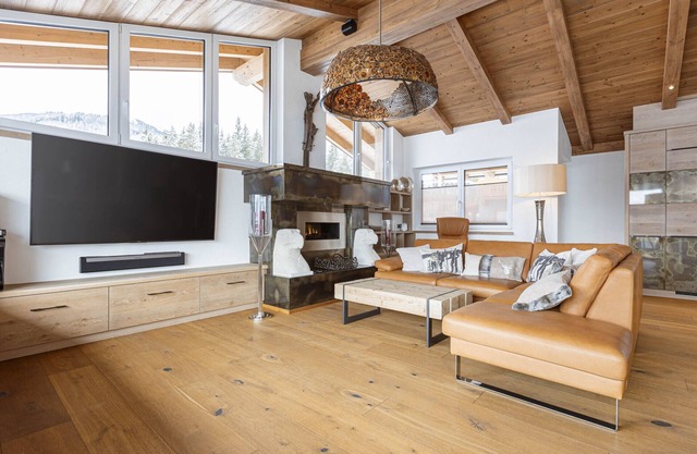 Premium penthouse with 3 bedrooms and IR sauna