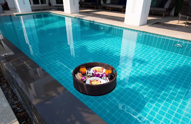 PREMIUM Pool Villa Pattaya 5 bedroom, 4 bathroom, BBQ, Jacuzzi, BBQ Grill
