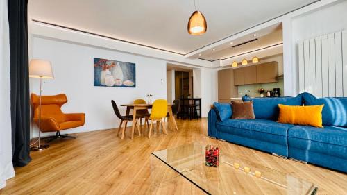 Premium Urban Stay - Light Filled 1BR with Balcony