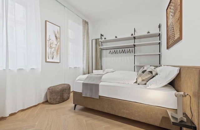 Premium XL 1-BR Apartment with Terrace & Garden