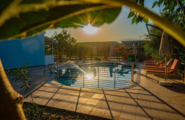 Prenses Sealine Beach Hotel