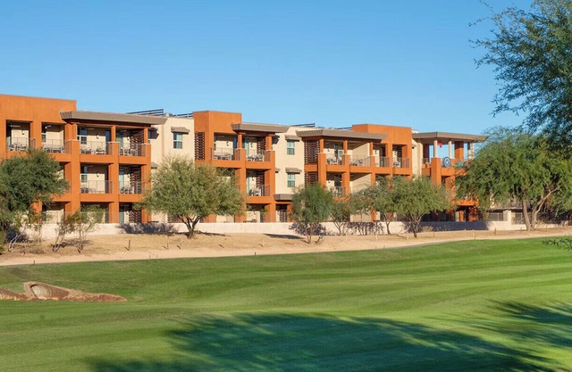 Presidential Condo near Phoenix Open