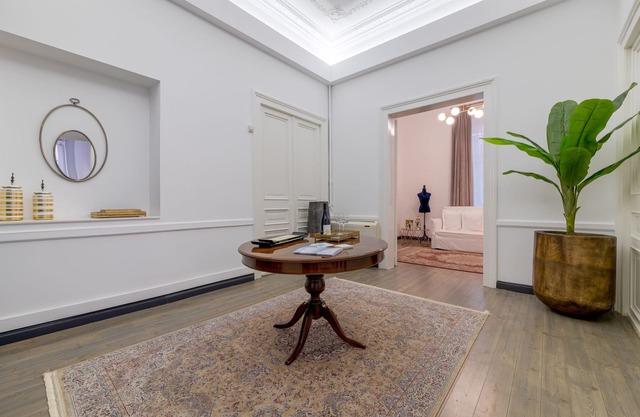 Presidential Suite by 2 Mazi Suites