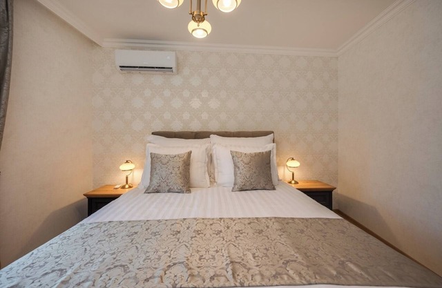 Prestige Central Apartment 7