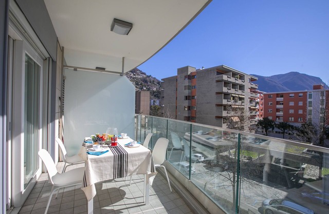 Prestige du Lac 27, Lugano, Switzerland