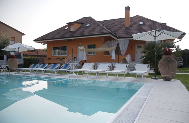 Prestigious villa with private pool, Valpolicella,near Lake Garda