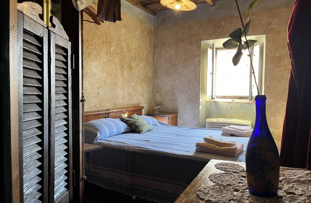 Preta Nera Van Gogh - One Bedroom Guest House, Sleeps 2