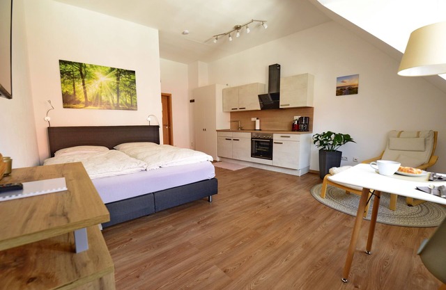 Pretti Apartments - NEW modern furnished apartment in the city center