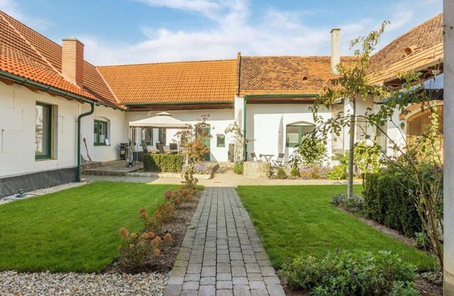 Pretty holiday apartment in Bad Loipersdorf near F rstenfeld Styria