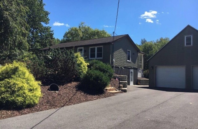 Pretty family house in the heart of the Fingerlakes.