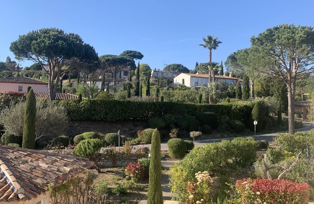 Pretty house on the Golf of Saint Tropez