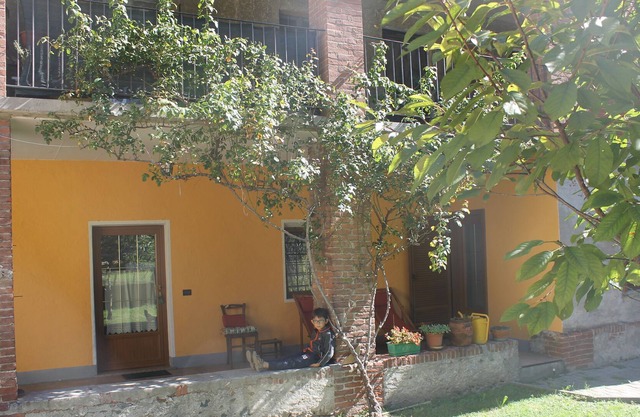 pretty independent part of the building with arcade and private garden
